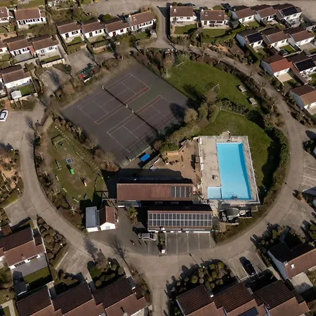 公寓 Isabelle With Parking And Shared Pool By Interhome 德哈恩